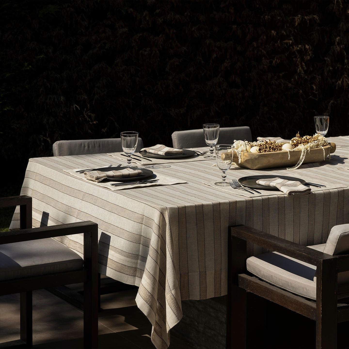 Loomé Home Linum Stripe Tablecloth – Linen Blend, 200 x 300 cm