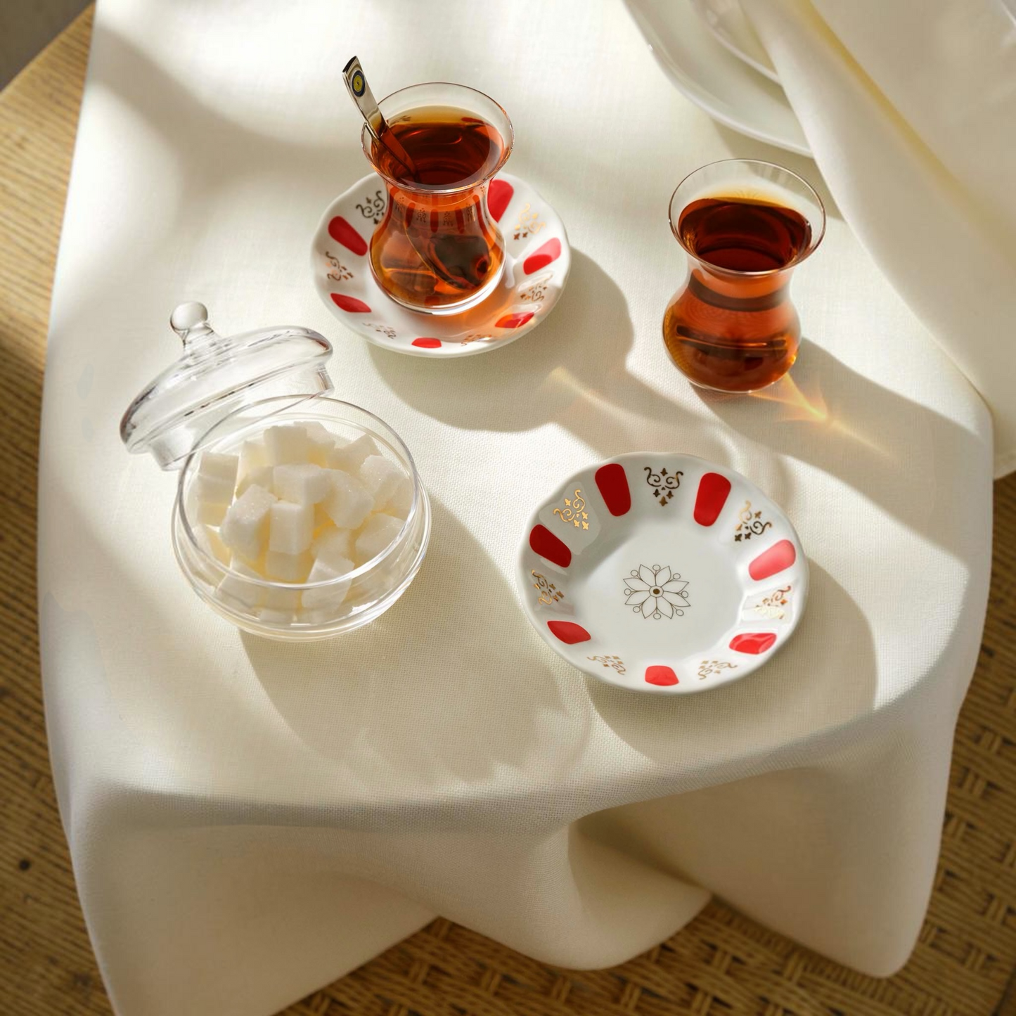 Turkish Tea Saucers – Red & Gold Porcelain, Set of 6 (4.5”)